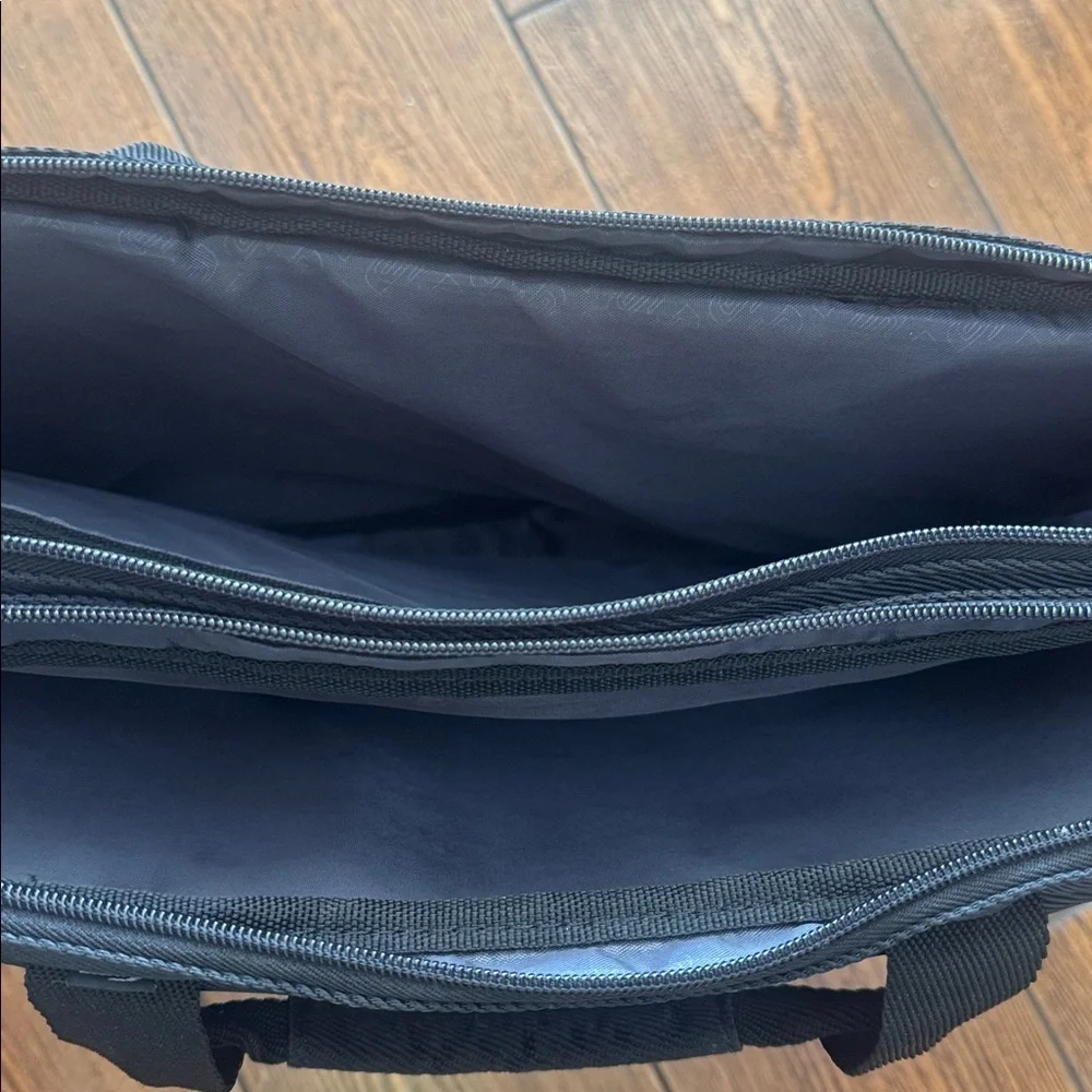 SOLO New York Urban Chrysler Briefcase Laptop case